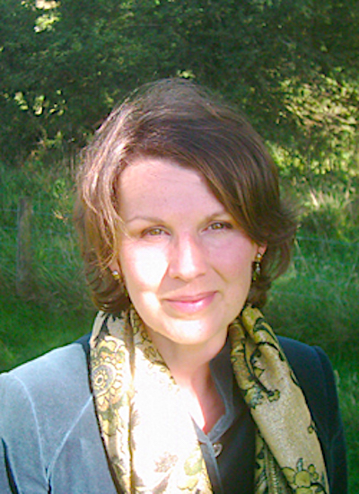 Singer Songwriter Susan Raven